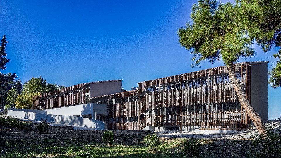 H ELVIAL στηρίζει την ανώτατη εκπαίδευση στο ανακαινισμένο κτίριο «West Hall» του American College of Thessaloniki